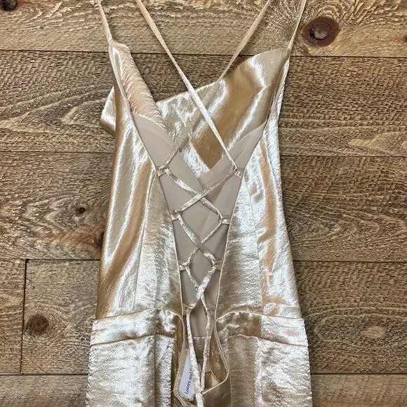 Lovers And Friends Revolve Britt Jumpsuit Champagne Lace Up Size Small NWT - Picture 6 of 10